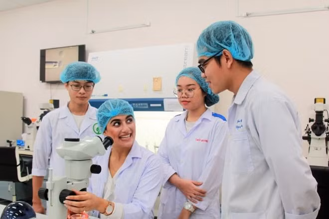 Hoạt động nghiên cứu khoa học tại Đại học Quốc gia Thành phố Hồ Chí Minh.