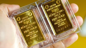 Mua bán vàng từ 20 triệu đồng/ngày trở lên phải thanh toán qua tài khoản ngân hàng. (Ảnh: VGP)
