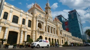 FedEx Express chuyển đổi mô hình kinh doanh tại Việt Nam sang phục vụ trực tiếp nhằm đáp ứng nhu cầu gửi hàng quốc tế ngày càng tăng.
