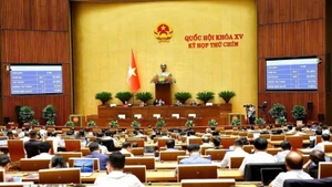 Quốc hội thông qua Nghị quyết về miễn, hỗ trợ học phí đối với trẻ em mầm non, học sinh phổ thông, người học chương trình giáo dục phổ thông tại các cơ sở giáo dục trong hệ thống giáo dục quốc dân.