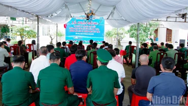 Quang cảnh buổi lễ phát động.
