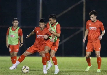 Đội tuyển Việt Nam tập luyện tại Malaysia chuẩn bị cho trận đấu gặp đội chủ nhà tại vòng loại Asian Cup 2027.