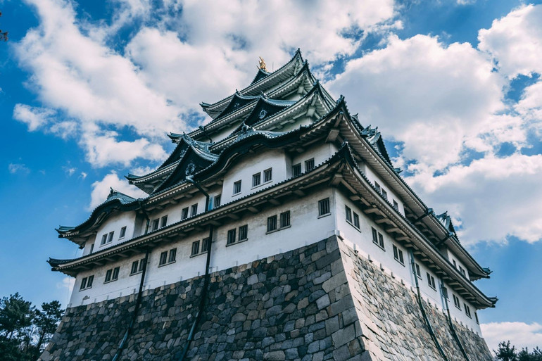 7-nagoya-nhat-ban-unsplash-steffen-triekels.jpg