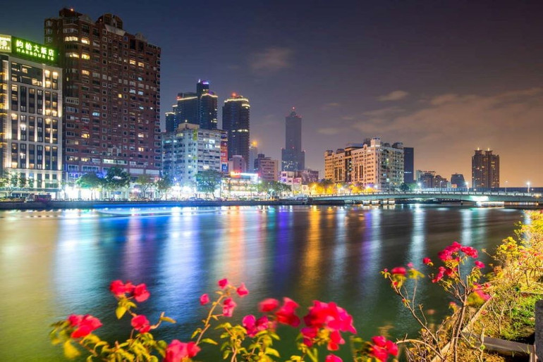 8-cao-hung-dai-loan-kaoshiung-travel.jpg