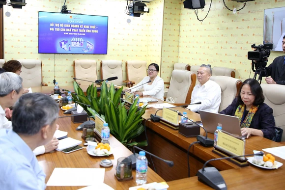 Quang cảnh tọa đàm. (Ảnh Ban tổ chức)