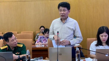 Ông Mai Văn Phấn, Phó Cục trưởng Cục Đất đai (Bộ Nông nghiệp và Môi trường) thông tin, làm rõ một số vấn đề về việc tiền sử dụng đất tăng cao khi người dân chuyển đổi mục đích sử dụng đất từ đất nông nghiệp sang đất ở.