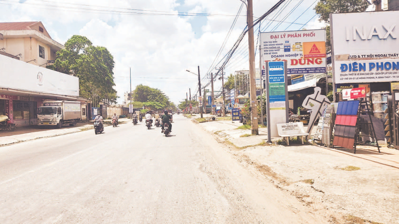 Quốc lộ 91 đoạn từ Km0 - Km7 đã xuống cấp.