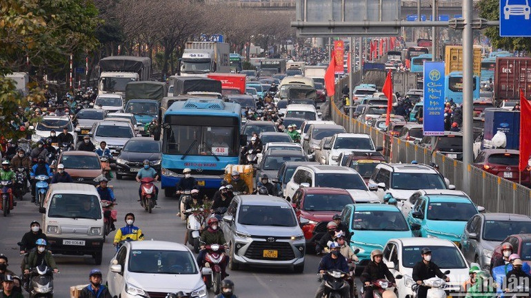 [Quiz] Loại hình giao thông nào phát thải ít nhất: Xe máy, ô-tô con, tàu điện, hàng không? ảnh 1