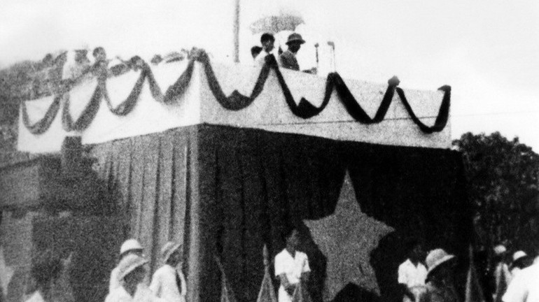 [Quiz] Mời bạn đọc trả lời câu hỏi và nhận link đăng ký trực tuyến vé concert "Tổ quốc trong tim" ảnh 3