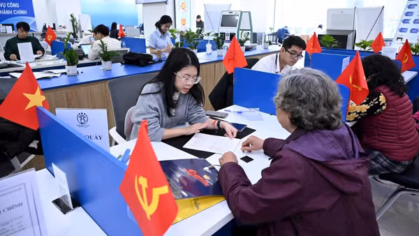 Trung tâm Phục vụ Hành chính công Hà Nội. (Ảnh Đạt Thành)