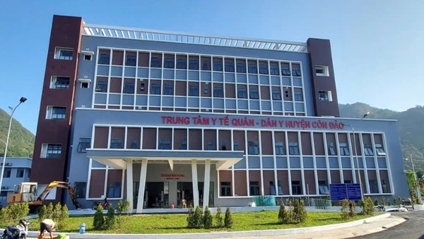 Trung tâm y tế Quân – Dân y đặc khu Côn Đảo, trực thuộc Sở Y tế Thành phố Hồ Chí Minh mới kể từ ngày 01/7/2025, sớm tiếp nhận hỗ trợ nhân lực y tế chuyên khoa của Thành phố Hồ Chí Minh.