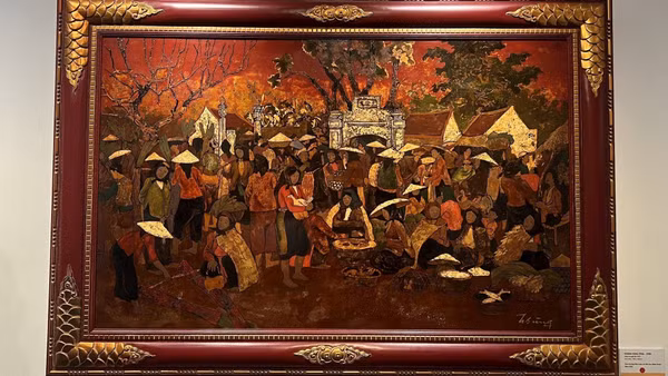Tác phẩm Chợ cũ quê tôi, sơn mài, 100x160cm, năm 1991, trưng bày tại triển lãm Hồn quê. Ảnh: An Trung