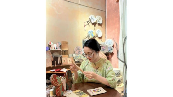 Nghệ nhân Đoàn Thái Cúc Hương.