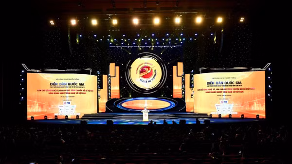 Diễn đàn Quốc gia phát triển doanh nghiệp công nghệ số Việt Nam lần thứ 6. 