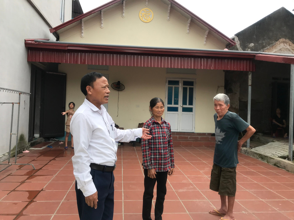 Hộ gia đình nghèo ở xã Việt Hưng, huyện Văn Lâm, tỉnh Hưng Yên được hỗ trợ xây nhà mới.