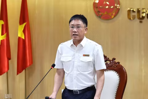Phó Cục trưởng Cục Thuế Mai Sơn phát biểu tại cuộc họp. (Ảnh: Thùy Linh)
