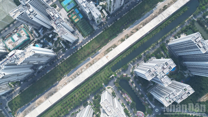 Vành đai 3 Thành phố Hồ Chí Minh đang đẩy nhanh thi công, tập trung hoàn thiện các gói thầu trọng yếu để kịp vận hành ngày 19/12.