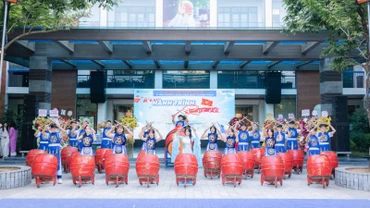 Tưng bừng trống hội trong Lễ khai giảng năm học 2025-2026.