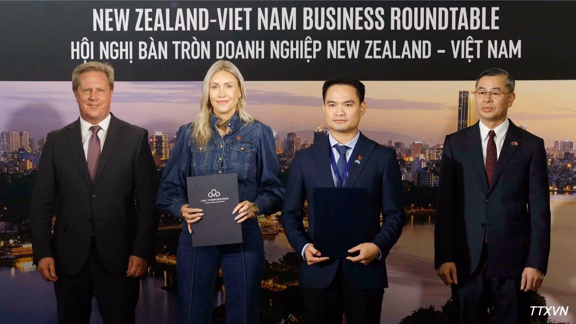 vna-potal-tong-bi-thu-chu-tich-nuoc-du-toa-dam-doanh-nghiep-viet-nam-new-zealand-8951854-1039.jpg