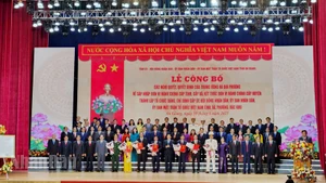 Ban Chấp hành Đảng bộ tỉnh An Giang nhiệm kỳ 2020-2025 ra mắt. 