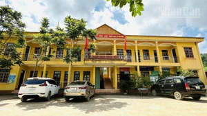 Trụ sở Đảng ủy, Ủy ban nhân dân, Hội đồng nhân dân xã Tân Văn, tỉnh Lạng Sơn.
