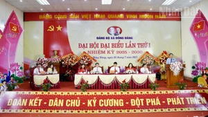 Đại hội Đại biểu lần thứ 1 Đảng bộ xã Đồng Đăng, tỉnh Lạng Sơn, nhiệm kỳ 2025- 2030 nghe chỉ đạo của Lãnh đạo Tỉnh ủy Lạng Sơn.