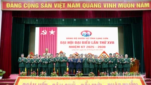 Lãnh đạo tỉnh Lạng Sơn, Ban Chấp hành Đảng bộ Quân sự tỉnh Lạng Sơn, nhiệm kỳ 2025-2030 và Đại biểu đi dự Đại hội cấp trên ra mắt Đại hội.