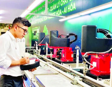 Mô hình sản xuất ứng dụng công nghệ robot, trí tuệ nhân tạo AI của Công ty cổ phần Bóng đèn phích nước Rạng Đông.
