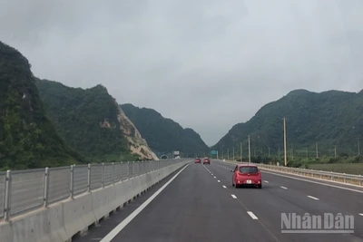 Ảnh minh hoạ: Doanh nghiệp xây dựng Xuân Trường đề xuất xây dựng 2 trục đường chính quy mô 8 làn xe nối Ninh Bình-Nam Định-Hà Nam.