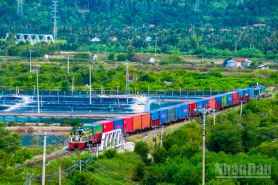 Bộ Xây dựng sẽ kiểm tra chặt chẽ hoạt động vận chuyển hàng trên tuyến đường sắt bắc-nam.