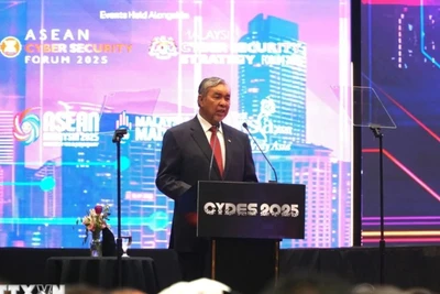 Phó Thủ tướng Malaysia, Tiến sĩ Ahmad Zahid Hamidi phát biểu khai mạc sự kiện. (Ảnh: TXVN)