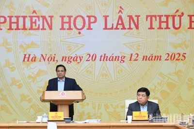 Thủ tướng Chính phủ Phạm Minh Chính chủ trì phiên họp. (Ảnh: TRẦN HẢI)