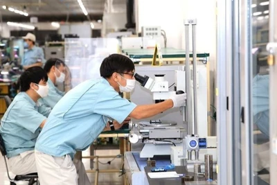 Dây chuyền sản xuất tại Công ty TNHH Panasonic System Networks Việt Nam (Khu công nghiệp Thăng Long). Ảnh: Quang Thái.