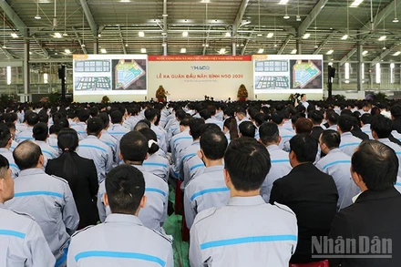 Hơn 10.000 người lao động tại THACO Chu Lai dự lễ ra quân đầu năm Bính Ngọ 2026.