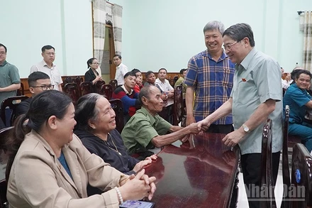 Phó Chủ tịch Quốc hội Nguyễn Đức Hải gặp gỡ cử tri xã Nam Trà My, thành phố Đà Nẵng.