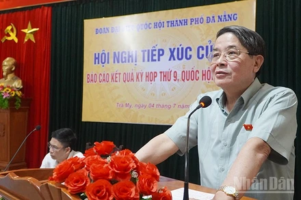 Phó Chủ tịch Quốc hội Nguyễn Đức Hải phát biểu tại Hội nghị tiếp xúc cử tri tại xã Trà My.