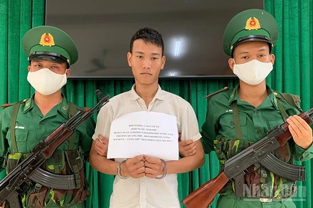 Đối tượng Cao Văn Tỵ bị bắt tội tàng trữ trái phép chất ma túy.