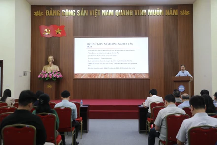 Hội nghị báo cáo viên cấp Đảng ủy Khối.