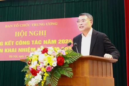 Đồng chí Lê Minh Hưng, Ủy viên Bộ Chính trị, Bí thư Trung ương Đảng, Trưởng Ban Tổ chức Trung ương dự và phát biểu chỉ đạo.