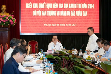 Hội nghị triển khai Quyết định kiểm tra của Ban Bí thư tại Báo Nhân Dân. (Ảnh: SƠN TÙNG)
