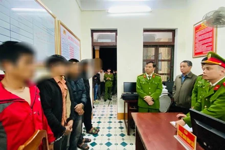 Nhóm 5 đối tượng chính gây ra các vụ cắt trộm rừng trồng ở Xuân Trạch bị Công an huyện Bố Trạch khởi tố, bắt giam.