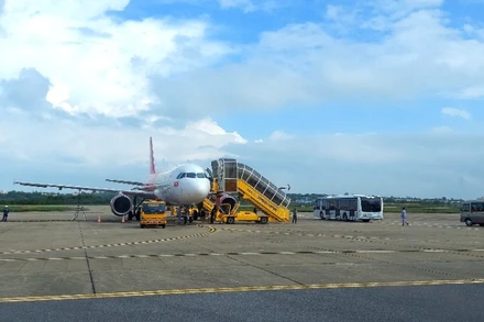 Việc tăng thêm các chuyến bay đến sân bay Đồng Hới sẽ tạo thuận lợi cho khách du lịch trong dịp hè 2025.
