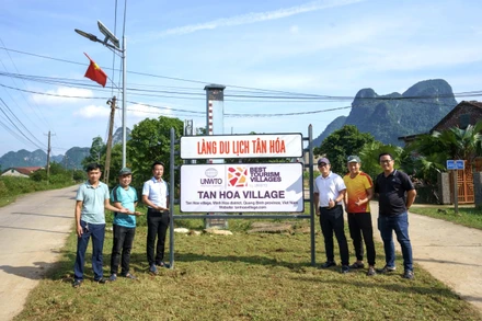 Tân Hóa- Làng du lịch tốt nhất thế giới.