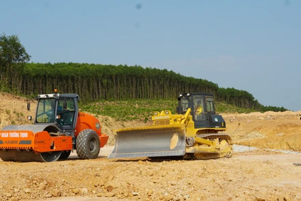 Thi công dự án đường bộ cao tốc bắc-nam đoạn qua tỉnh Quảng Bình 