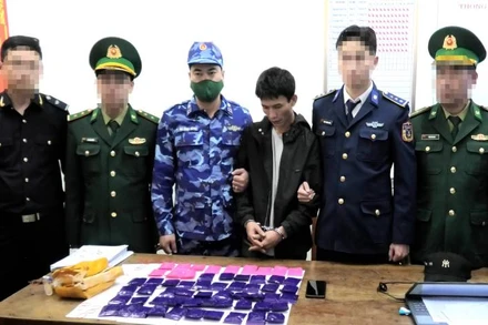 Đối tượng Trương Văn Nguyên vận chuyển hơn 11 nghìn viên ma túy tổng hợp bị bắt giữ.