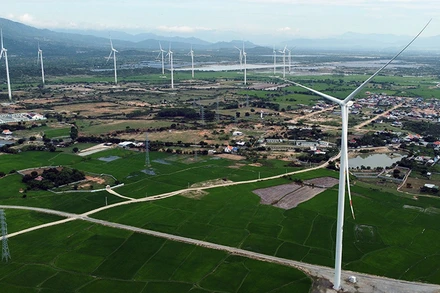 Một dự án điện gió tại xã Phước Hữu, huyện Ninh Phước, tỉnh Ninh Thuận. (Ảnh HUY HÙNG)