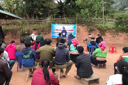 Tuyên truyền pháp luật tới đồng bào dân tộc thiểu số tại huyện Mường Nhé (Điện Biên).