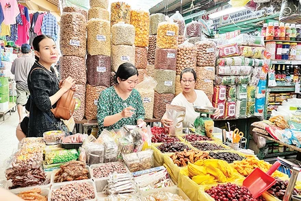 Một góc chợ Bình Tây.