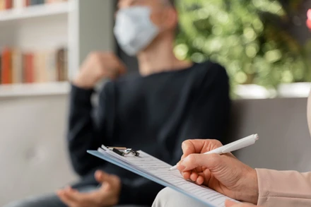 Khi có vấn đề về tâm lý, người dân cần đến các trung tâm uy tín, được cấp phép để tham vấn, trị liệu.