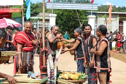 Phục dựng không gian văn hóa của đồng bào dân tộc S’Tiêng huyện Bù Đăng, tỉnh Bình Phước. (Ảnh BPTV)